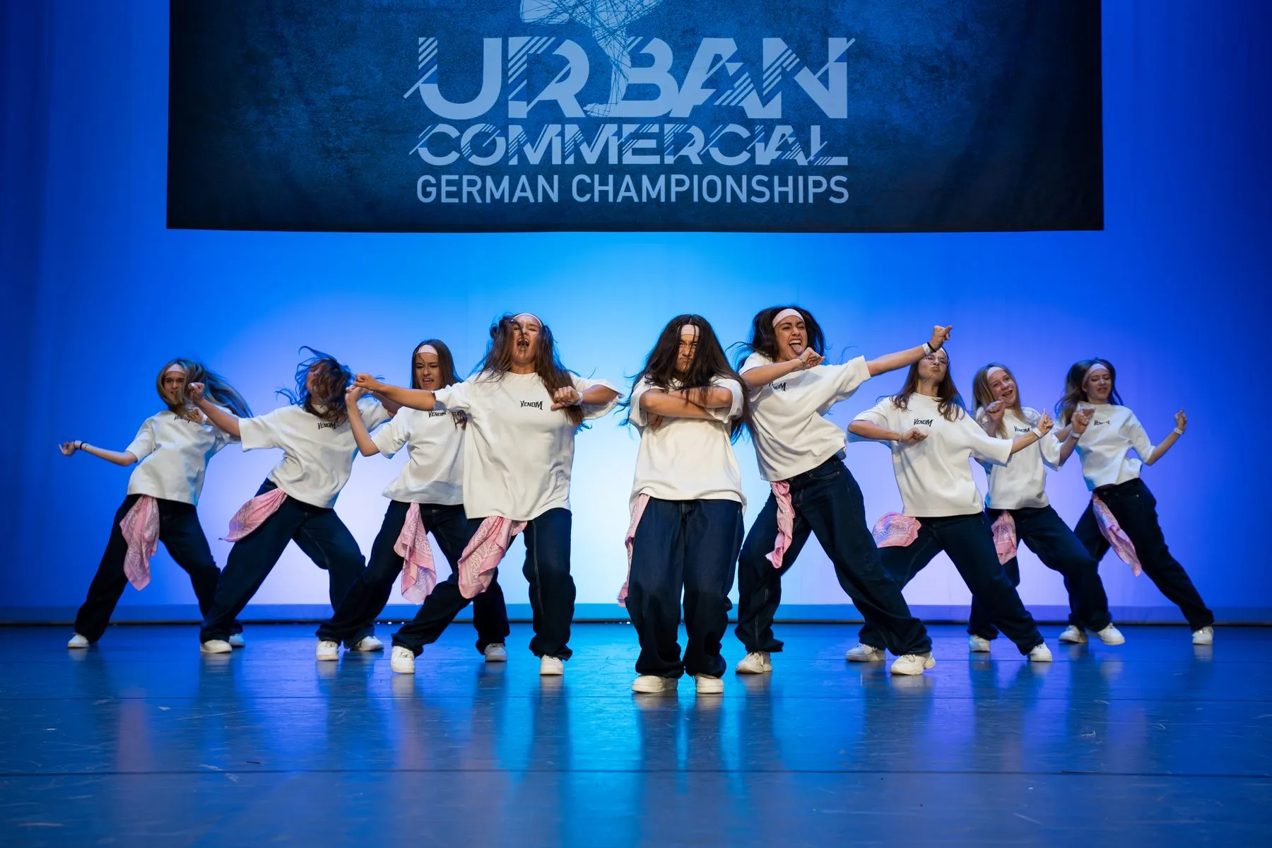 Die VenoM-Crew auf der Bühne bei den German Championships